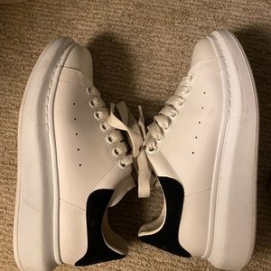 Alexander McQueen Oversized Sneaker (Black)